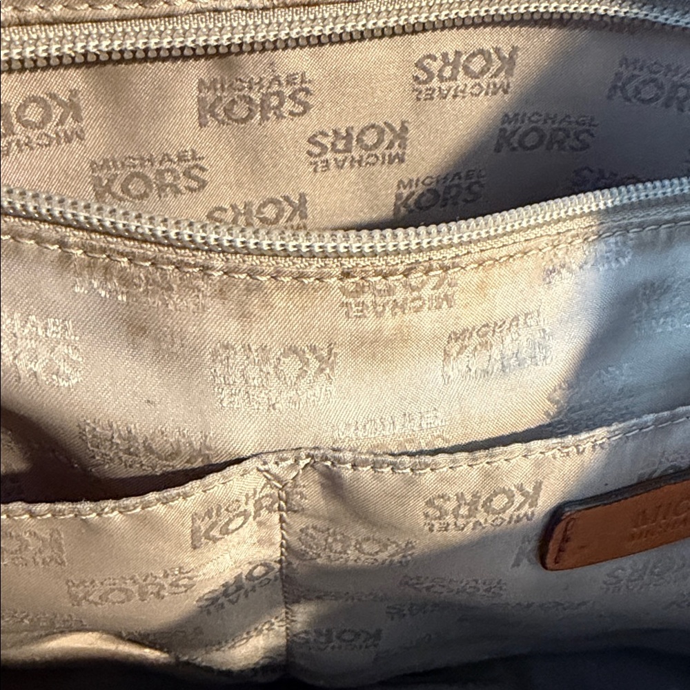 Michael Kors signature logo tan bag with brown leather trim adj shoulder straps - Picture 6 of 14